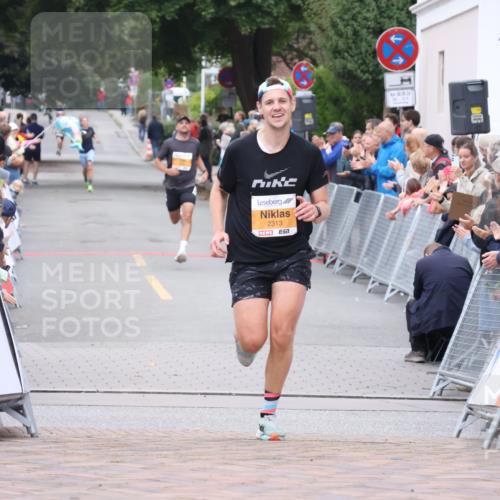 30.08.2026 - Blankeneser Heldenlauf Lena Gebhardt http://msf.ph/oto/10078040 30.08.2026 11:25:40 Ziel 2313 meine-sportfotos.de