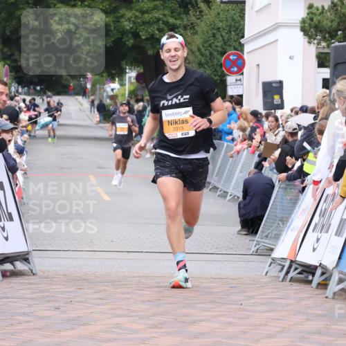 30.08.2026 - Blankeneser Heldenlauf Lena Gebhardt http://msf.ph/oto/10078041 30.08.2026 11:25:41 Ziel 2313 meine-sportfotos.de