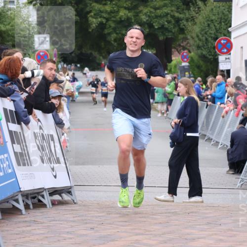 30.08.2026 - Blankeneser Heldenlauf Lena Gebhardt http://msf.ph/oto/10078056 30.08.2026 11:25:57 Ziel  meine-sportfotos.de