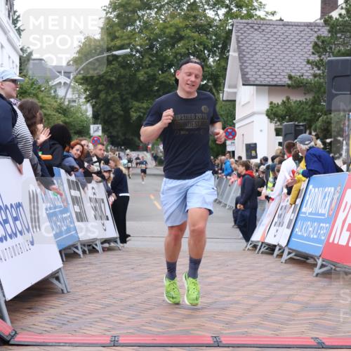 30.08.2026 - Blankeneser Heldenlauf Lena Gebhardt http://msf.ph/oto/10078058 30.08.2026 11:25:59 Ziel  meine-sportfotos.de