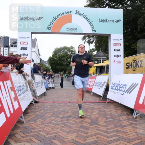 30.08.2026 - Blankeneser Heldenlauf Lena Gebhardt http://msf.ph/oto/10078059 30.08.2026 11:26:00 Ziel  meine-sportfotos.de