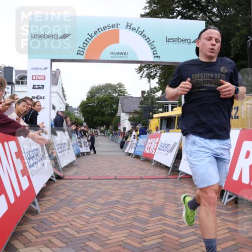 30.08.2026 - Blankeneser Heldenlauf Lena Gebhardt http://msf.ph/oto/10078061 30.08.2026 11:26:01 Ziel  meine-sportfotos.de
