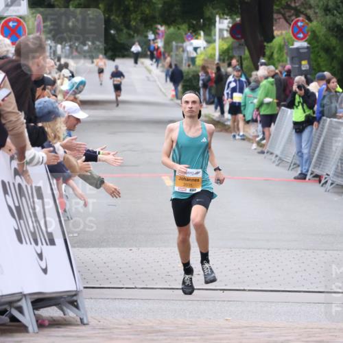 30.08.2026 - Blankeneser Heldenlauf Lena Gebhardt http://msf.ph/oto/10078106 30.08.2026 11:27:07 Ziel 2035 meine-sportfotos.de