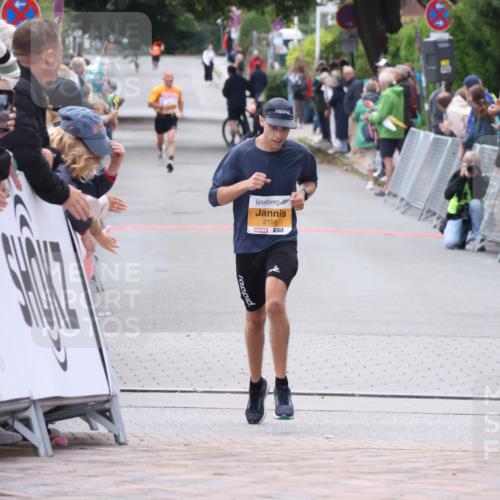 30.08.2026 - Blankeneser Heldenlauf Lena Gebhardt http://msf.ph/oto/10078113 30.08.2026 11:27:31 Ziel  meine-sportfotos.de