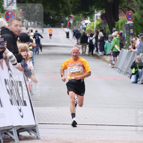 30.08.2026 - Blankeneser Heldenlauf Lena Gebhardt http://msf.ph/oto/10078120 30.08.2026 11:27:42 Ziel 2198, 2257 meine-sportfotos.de