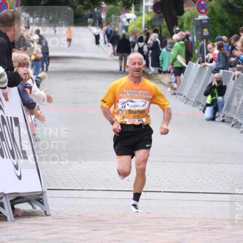 30.08.2026 - Blankeneser Heldenlauf Lena Gebhardt http://msf.ph/oto/10078121 30.08.2026 11:27:43 Ziel 2198, 2257 meine-sportfotos.de