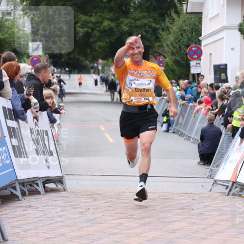 30.08.2026 - Blankeneser Heldenlauf Lena Gebhardt http://msf.ph/oto/10078123 30.08.2026 11:27:45 Ziel 2257 meine-sportfotos.de