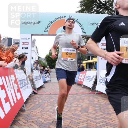 30.08.2026 - Blankeneser Heldenlauf Lena Gebhardt http://msf.ph/oto/10078141 30.08.2026 11:28:36 Ziel 2295, 2815 meine-sportfotos.de
