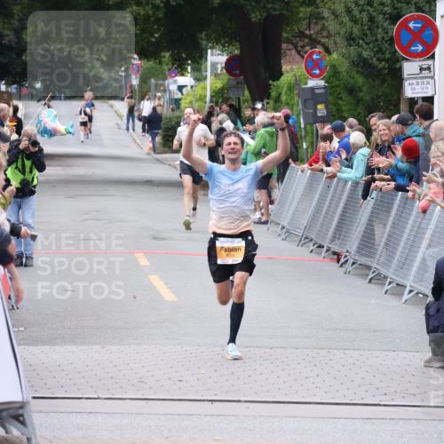 30.08.2026 - Blankeneser Heldenlauf Lena Gebhardt http://msf.ph/oto/10078152 30.08.2026 11:29:33 Ziel 2631, 2840 meine-sportfotos.de