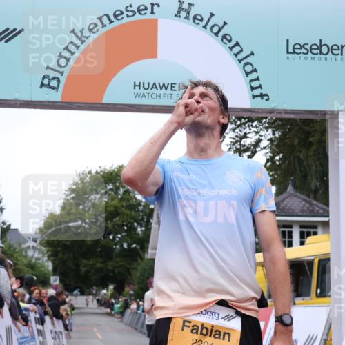30.08.2026 - Blankeneser Heldenlauf Lena Gebhardt http://msf.ph/oto/10078165 30.08.2026 11:29:43 Ziel 2204, 2551 meine-sportfotos.de