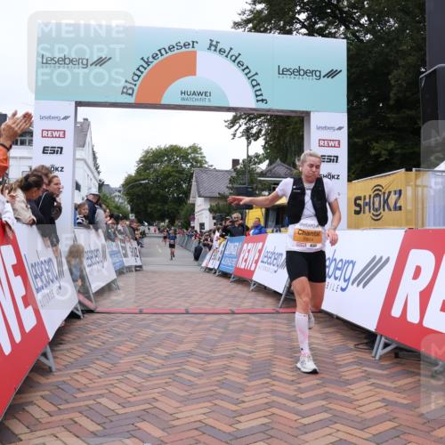 30.08.2026 - Blankeneser Heldenlauf Lena Gebhardt http://msf.ph/oto/10078174 30.08.2026 11:30:08 Ziel 2804 meine-sportfotos.de
