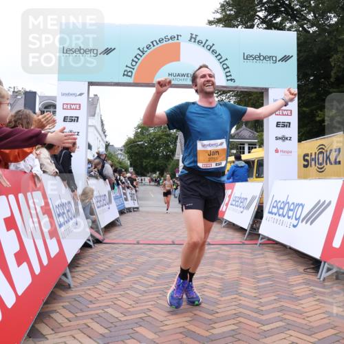 30.08.2026 - Blankeneser Heldenlauf Lena Gebhardt http://msf.ph/oto/10078182 30.08.2026 11:30:15 Ziel 2751, 2804, 2873 meine-sportfotos.de