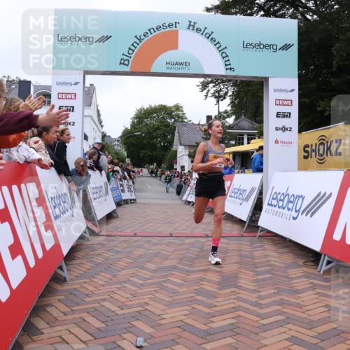 30.08.2026 - Blankeneser Heldenlauf Lena Gebhardt http://msf.ph/oto/10078187 30.08.2026 11:30:18 Ziel 2751, 2873 meine-sportfotos.de