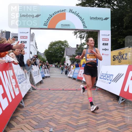 30.08.2026 - Blankeneser Heldenlauf Lena Gebhardt http://msf.ph/oto/10078188 30.08.2026 11:30:18 Ziel 2751, 2873 meine-sportfotos.de