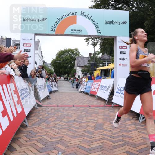 30.08.2026 - Blankeneser Heldenlauf Lena Gebhardt http://msf.ph/oto/10078189 30.08.2026 11:30:19 Ziel 2751, 2873 meine-sportfotos.de