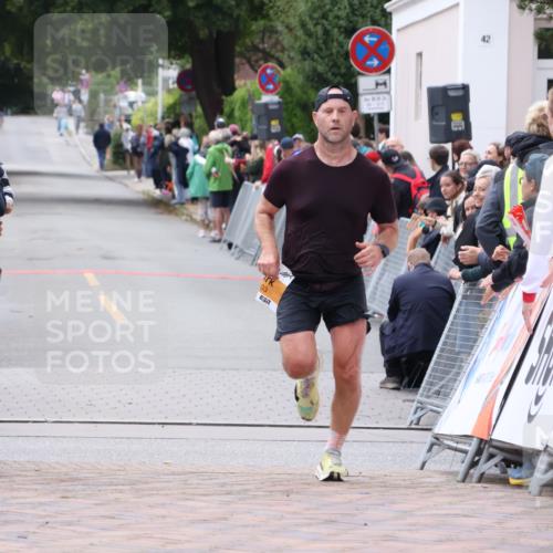 30.08.2026 - Blankeneser Heldenlauf Lena Gebhardt http://msf.ph/oto/10078219 30.08.2026 11:31:58 Ziel 2203 meine-sportfotos.de