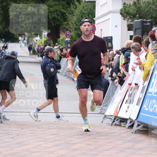 30.08.2026 - Blankeneser Heldenlauf Lena Gebhardt http://msf.ph/oto/10078220 30.08.2026 11:31:58 Ziel 2203 meine-sportfotos.de