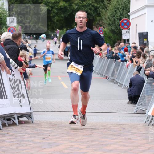 30.08.2026 - Blankeneser Heldenlauf Lena Gebhardt http://msf.ph/oto/10078227 30.08.2026 11:32:43 Ziel 2031 meine-sportfotos.de