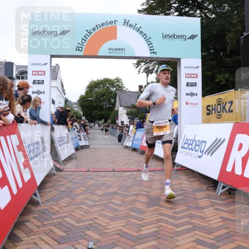 30.08.2026 - Blankeneser Heldenlauf Lena Gebhardt http://msf.ph/oto/10078262 30.08.2026 11:33:51 Ziel 2497 meine-sportfotos.de