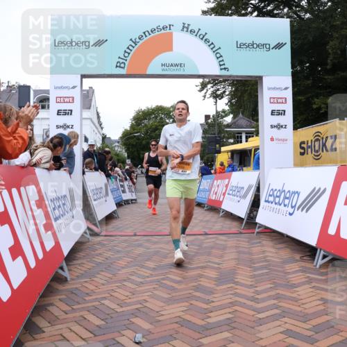30.08.2026 - Blankeneser Heldenlauf Lena Gebhardt http://msf.ph/oto/10078281 30.08.2026 11:34:21 Ziel 2049, 2106, 2256 meine-sportfotos.de