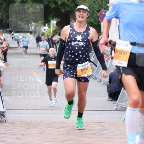 30.08.2026 - Blankeneser Heldenlauf Lena Gebhardt http://msf.ph/oto/10078290 30.08.2026 11:34:29 Ziel 2106, 2317, 2356 meine-sportfotos.de