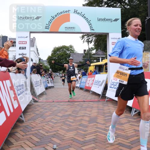 30.08.2026 - Blankeneser Heldenlauf Lena Gebhardt http://msf.ph/oto/10078293 30.08.2026 11:34:31 Ziel 2317, 2356, 2478 meine-sportfotos.de