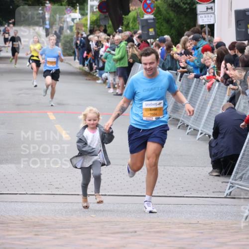 30.08.2026 - Blankeneser Heldenlauf Lena Gebhardt http://msf.ph/oto/10078310 30.08.2026 11:34:47 Ziel  meine-sportfotos.de
