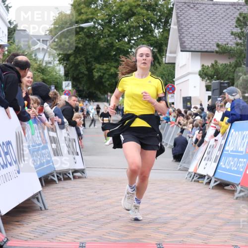 30.08.2026 - Blankeneser Heldenlauf Lena Gebhardt http://msf.ph/oto/10078328 30.08.2026 11:35:02 Ziel 2806, 2849 meine-sportfotos.de