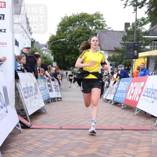 30.08.2026 - Blankeneser Heldenlauf Lena Gebhardt http://msf.ph/oto/10078329 30.08.2026 11:35:02 Ziel 2806, 2849 meine-sportfotos.de
