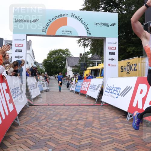 30.08.2026 - Blankeneser Heldenlauf Lena Gebhardt http://msf.ph/oto/10078374 30.08.2026 11:36:14 Ziel 2053, 2774, 2848 meine-sportfotos.de