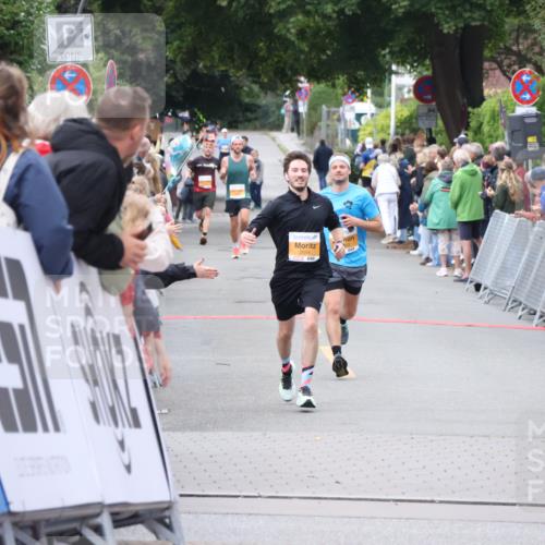30.08.2026 - Blankeneser Heldenlauf Lena Gebhardt http://msf.ph/oto/10078388 30.08.2026 11:37:04 Ziel  meine-sportfotos.de