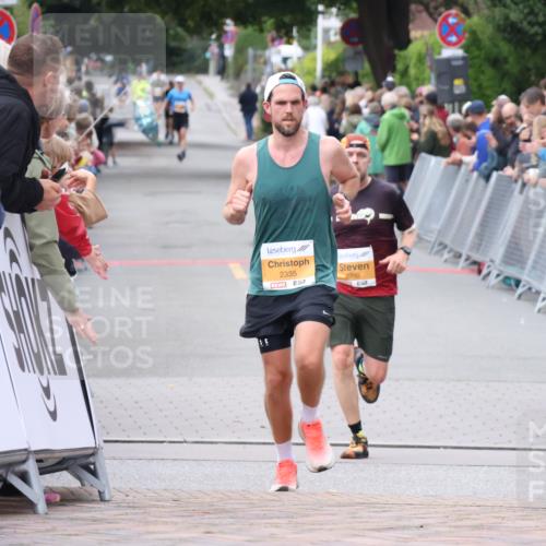 30.08.2026 - Blankeneser Heldenlauf Lena Gebhardt http://msf.ph/oto/10078400 30.08.2026 11:37:18 Ziel 2163, 2654 meine-sportfotos.de
