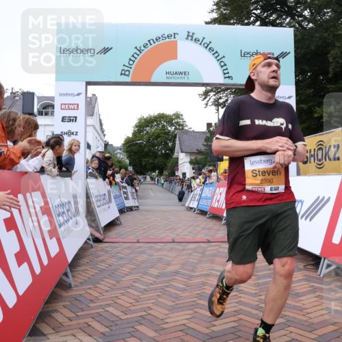 30.08.2026 - Blankeneser Heldenlauf Lena Gebhardt http://msf.ph/oto/10078406 30.08.2026 11:37:25 Ziel 2335, 2390 meine-sportfotos.de