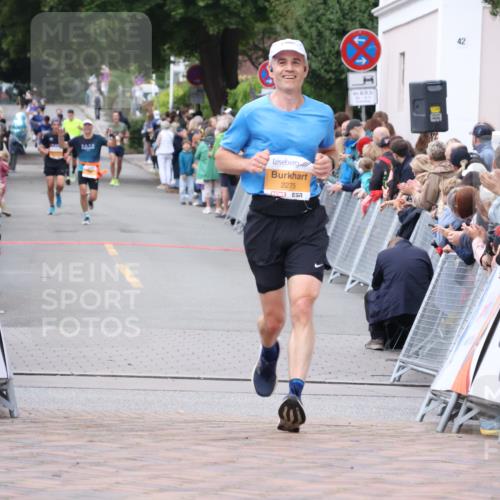 30.08.2026 - Blankeneser Heldenlauf Lena Gebhardt http://msf.ph/oto/10078408 30.08.2026 11:37:40 Ziel 2275 meine-sportfotos.de