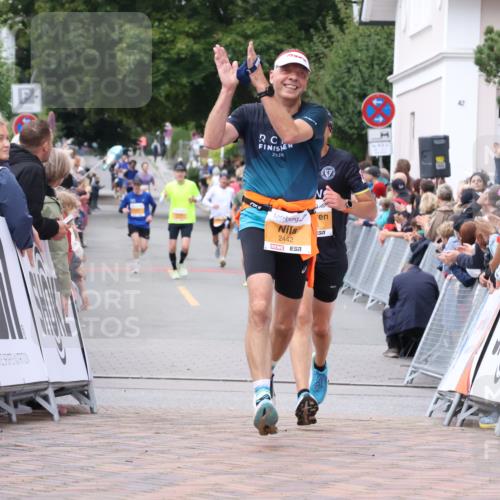 30.08.2026 - Blankeneser Heldenlauf Lena Gebhardt http://msf.ph/oto/10078416 30.08.2026 11:37:52 Ziel 2346, 2442 meine-sportfotos.de