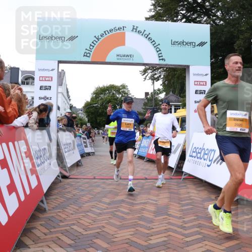 30.08.2026 - Blankeneser Heldenlauf Lena Gebhardt http://msf.ph/oto/10078427 30.08.2026 11:38:03 Ziel 2024, 2346, 2355, 2384, 2920 meine-sportfotos.de