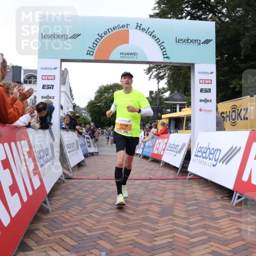 30.08.2026 - Blankeneser Heldenlauf Lena Gebhardt http://msf.ph/oto/10078431 30.08.2026 11:38:04 Ziel 2024, 2355, 2384, 2920 meine-sportfotos.de