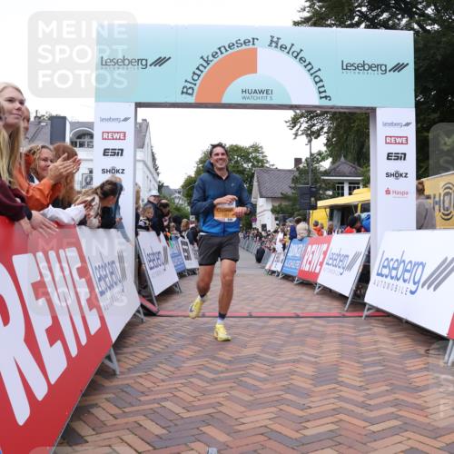 30.08.2026 - Blankeneser Heldenlauf Lena Gebhardt http://msf.ph/oto/10078452 30.08.2026 11:38:25 Ziel 2190, 2458, 2814, 2845 meine-sportfotos.de