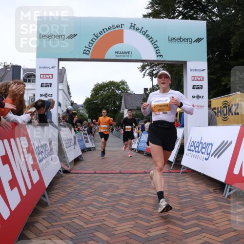 30.08.2026 - Blankeneser Heldenlauf Lena Gebhardt http://msf.ph/oto/10078458 30.08.2026 11:38:29 Ziel 2021, 2190, 2458, 2668, 2814, 2845 meine-sportfotos.de