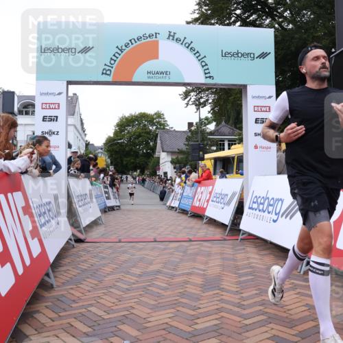 30.08.2026 - Blankeneser Heldenlauf Lena Gebhardt http://msf.ph/oto/10078480 30.08.2026 11:38:59 Ziel 2043, 2655 meine-sportfotos.de