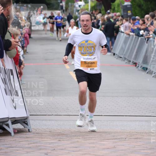 30.08.2026 - Blankeneser Heldenlauf Lena Gebhardt http://msf.ph/oto/10078481 30.08.2026 11:39:02 Ziel 2591, 2655 meine-sportfotos.de