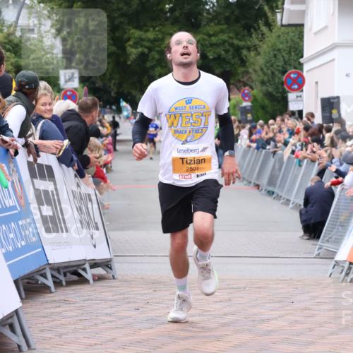 30.08.2026 - Blankeneser Heldenlauf Lena Gebhardt http://msf.ph/oto/10078483 30.08.2026 11:39:04 Ziel 2591, 2655 meine-sportfotos.de