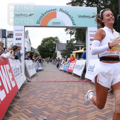 30.08.2026 - Blankeneser Heldenlauf Lena Gebhardt http://msf.ph/oto/10078498 30.08.2026 11:39:14 Ziel 2578 meine-sportfotos.de