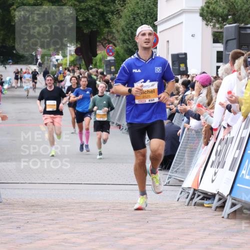 30.08.2026 - Blankeneser Heldenlauf Lena Gebhardt http://msf.ph/oto/10078500 30.08.2026 11:39:21 Ziel 2525 meine-sportfotos.de