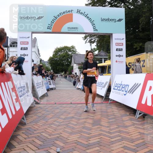 30.08.2026 - Blankeneser Heldenlauf Lena Gebhardt http://msf.ph/oto/10078514 30.08.2026 11:39:32 Ziel 2192, 2207, 2525, 2643, 2743 meine-sportfotos.de