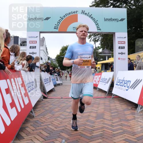 30.08.2026 - Blankeneser Heldenlauf Lena Gebhardt http://msf.ph/oto/10078520 30.08.2026 11:39:47 Ziel 2102, 2342 meine-sportfotos.de