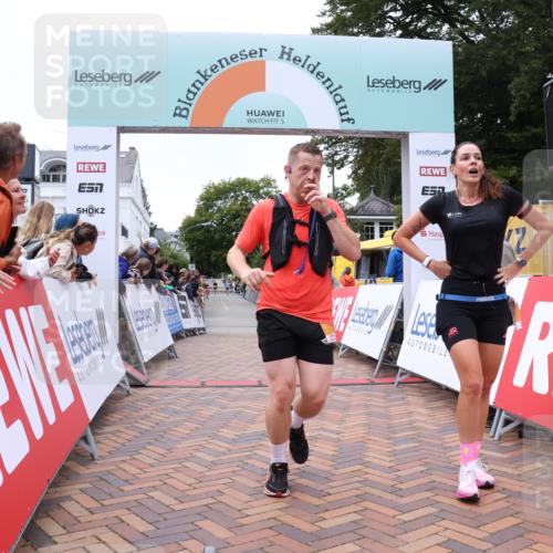 30.08.2026 - Blankeneser Heldenlauf Lena Gebhardt http://msf.ph/oto/10078532 30.08.2026 11:39:56 Ziel 2102, 2757, 2833, 2948 meine-sportfotos.de
