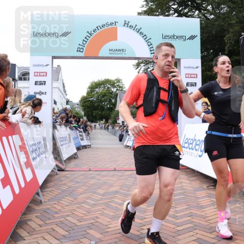 30.08.2026 - Blankeneser Heldenlauf Lena Gebhardt http://msf.ph/oto/10078533 30.08.2026 11:39:56 Ziel 2102, 2757, 2833, 2948 meine-sportfotos.de