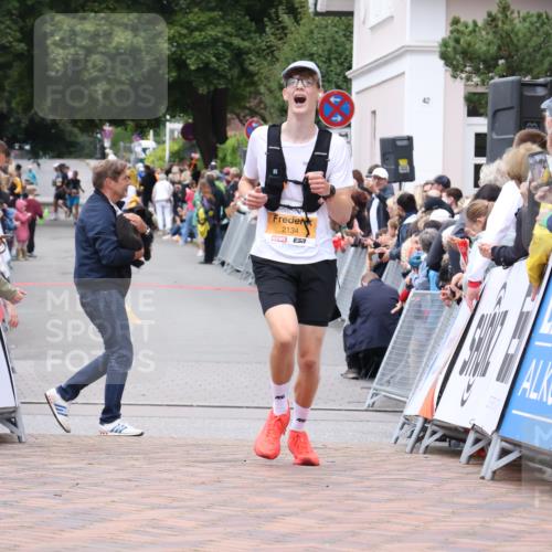30.08.2026 - Blankeneser Heldenlauf Lena Gebhardt http://msf.ph/oto/10078544 30.08.2026 11:40:35 Ziel 2134 meine-sportfotos.de