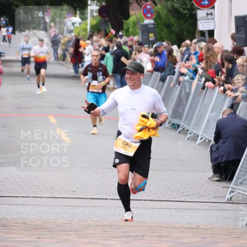 30.08.2026 - Blankeneser Heldenlauf Lena Gebhardt http://msf.ph/oto/10078551 30.08.2026 11:40:49 Ziel 2776 meine-sportfotos.de